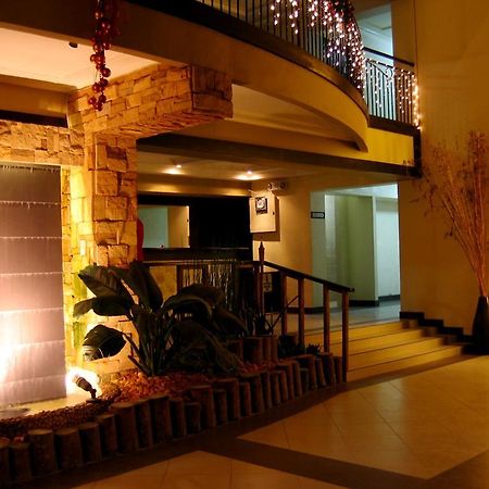 Lancaster Hotel Cebu Lapu-Lapu City Eksteriør bilde